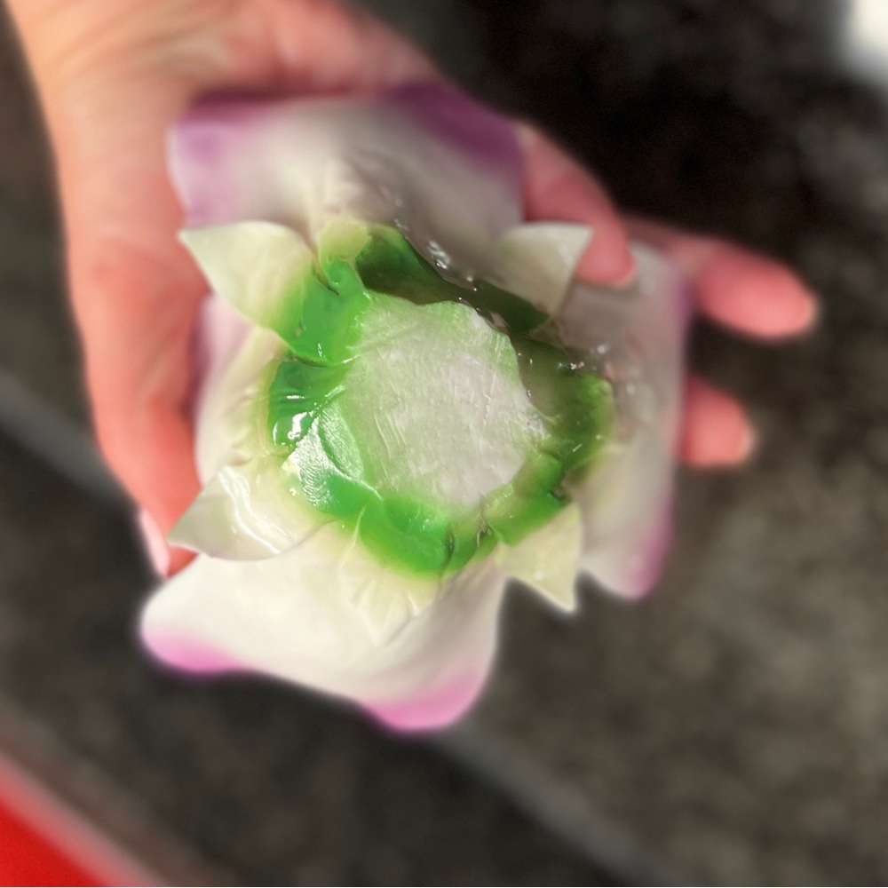 Porcelain Rose statue pink - Picture 7 of 9